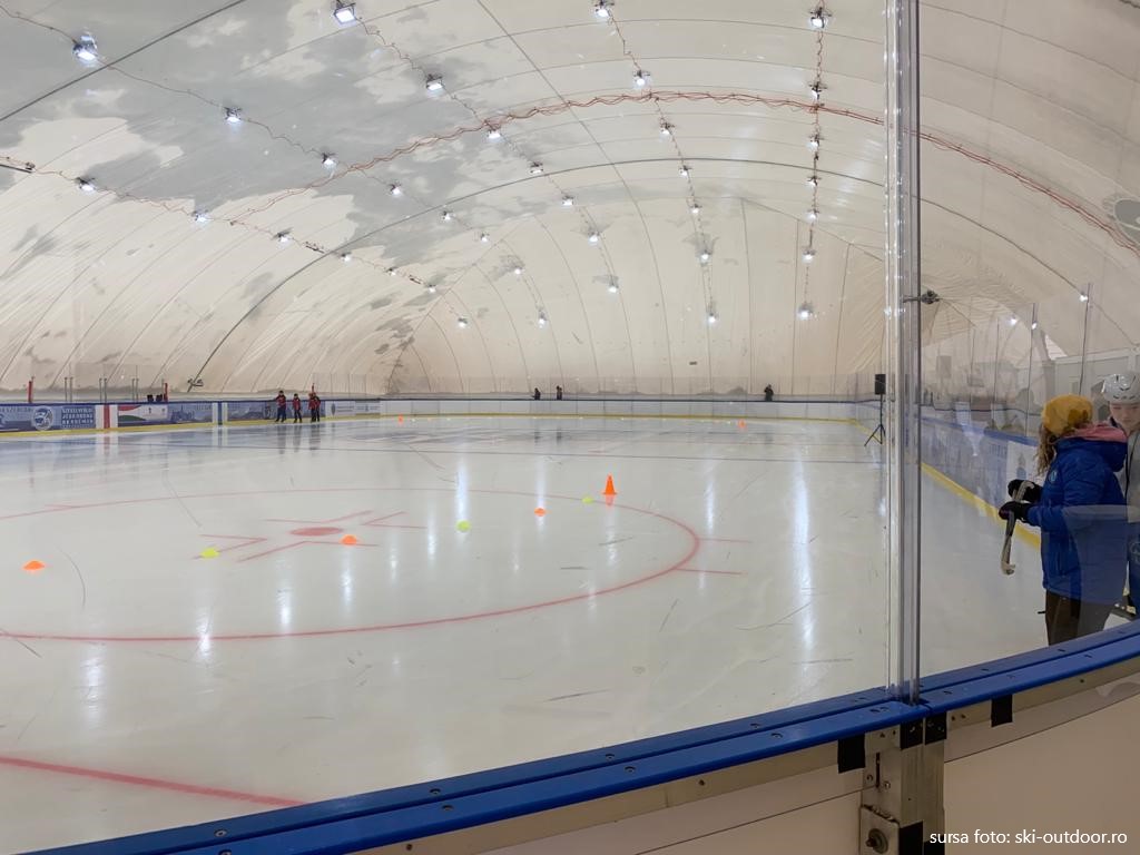 Începute în 2007, lucrările la patinoarul artificial din Târgu Mureș sunt în licitație publică