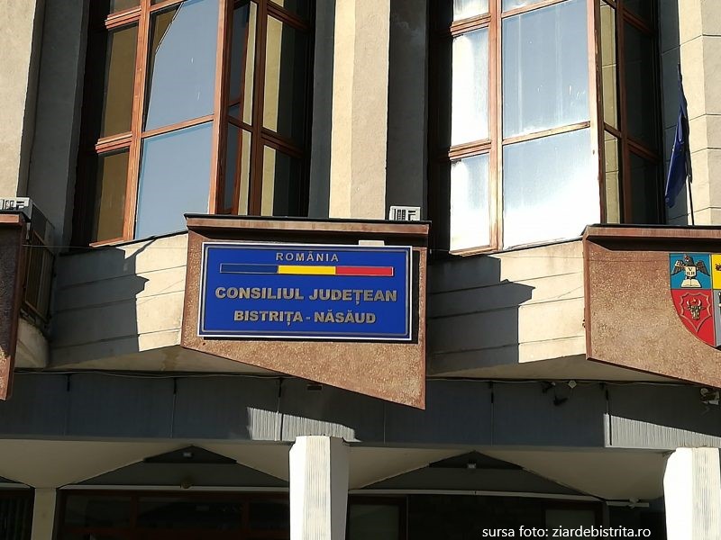 Elevii și sportivii merituoși dar și antrenorii acestora vor fi premiați de Consiliul Județean
