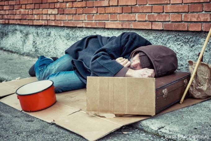 Tot mai mulți sătmăreni se alătură ca voluntari în salvarea oamenilor fără adăpost de la îngheț