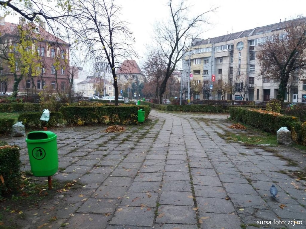 Au început lucrările de modernizare a parcului din spatele Operei Române din Cluj! Zece luni de şantier