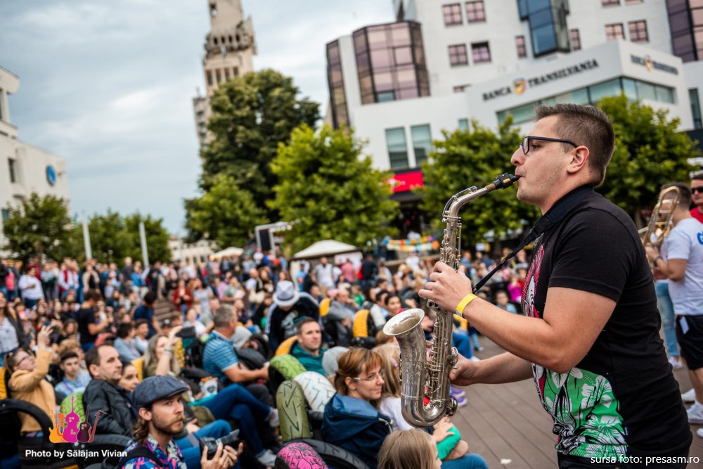 Prima ediție a festivalului Street Music Festival la Târgu Mureș aduce o sută de programe