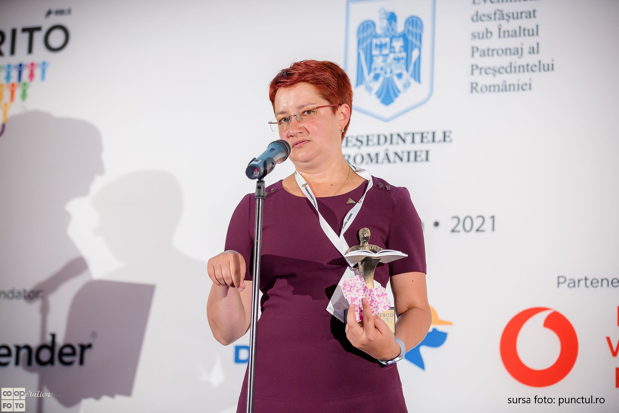 O învăţătoare din Târgu Mureş a fost premiată la Gala MERITO pentru inovație în educație