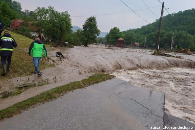 Mai multe drumuri și podețe din Cluj afectate de inundații sau alunecări de teren vor fi reparate